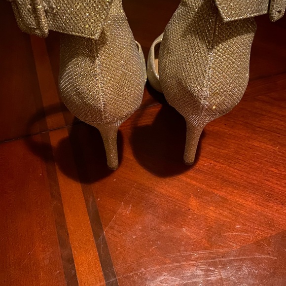 Diba London Gold Heels - Picture 6 of 7